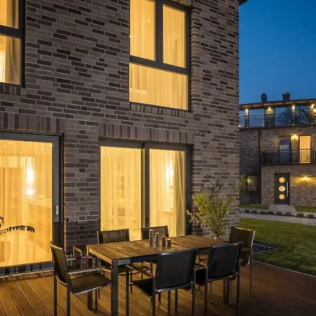 Lotsenhäuser Rügen - Luxus - 3 Schlafzimmer - Sauna - Dachterrasse Mit Boddenblick Breege