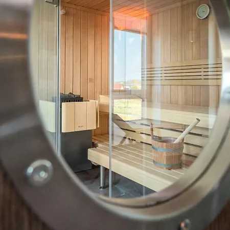 Villa Lotsenhäuser Rügen - Luxus - 3 Schlafzimmer - Sauna - Dachterrasse Mit Boddenblick Breege