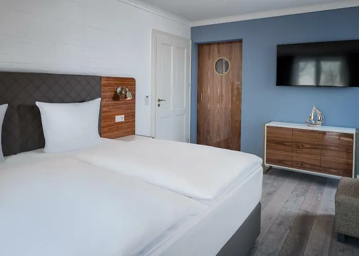 Villa Lotsenhaeuser Ruegen - Luxus - 3 Schlafzimmer - Sauna - Dachterrasse Mit Boddenblick *