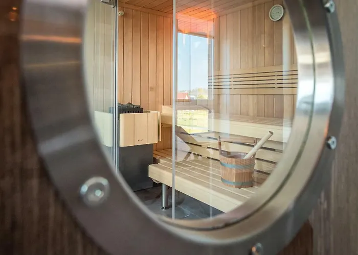 Villa Lotsenhaeuser Ruegen - Luxus - 3 Schlafzimmer - Sauna - Dachterrasse Mit Boddenblick Breege